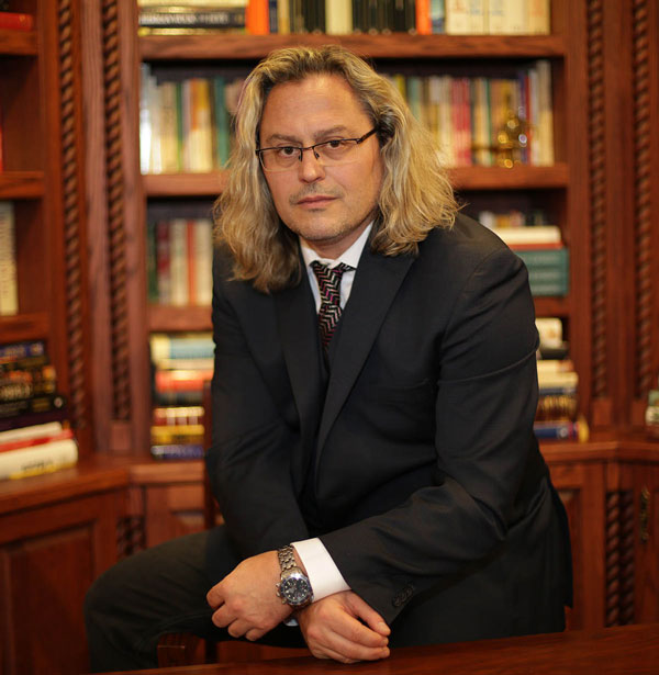 Portrait of Dr. Sorin Boeriu, DDS, MSD, PHD